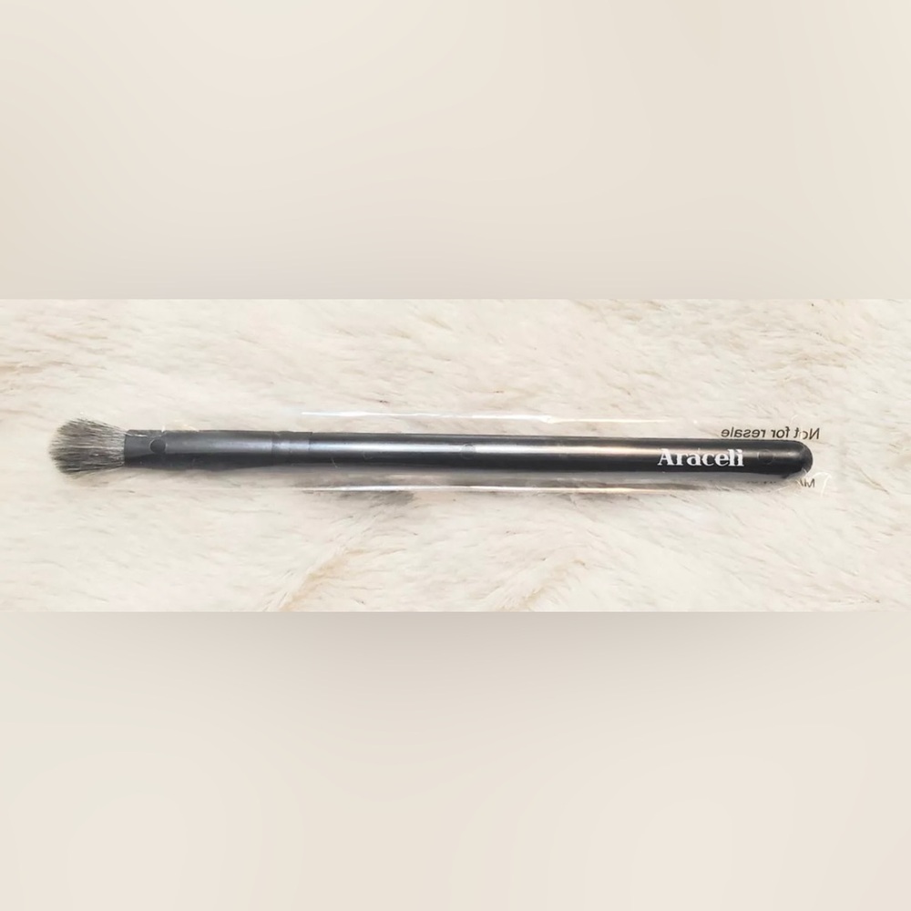Araceli - Chiquita Blending Brush